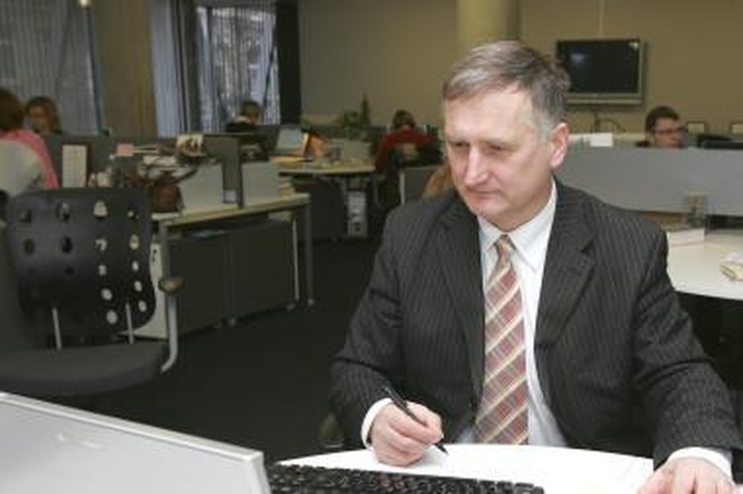 R.Bakas: už šildymą mokėkite vasarą