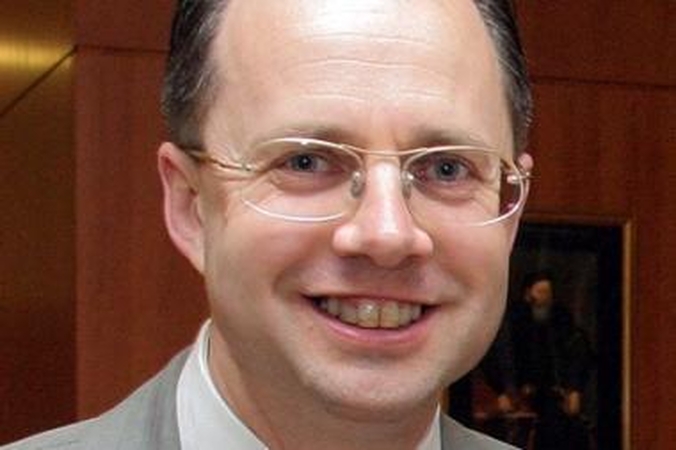 J.E.Petraitis kaltinamas neteisėtai išgabenęs skulptūrą iš R.Mikutavičiaus kolekcijos