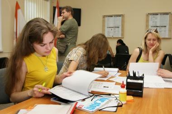 Seimas prieš, kad viešuosius darbus dirbtų studentai