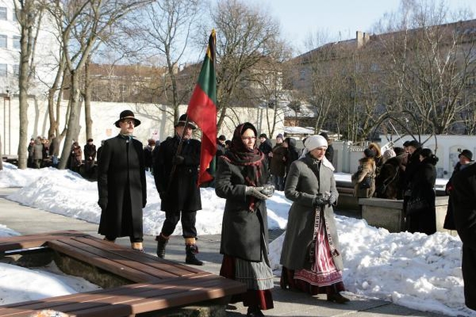 Klaipėdiečiai atsisveikino su J.Marcinkevičiumi
