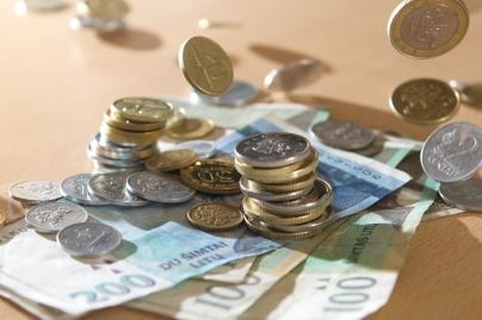 Seimo komitetas siūlo ieškoti lėšų didesnėms socialinių darbuotojų algoms