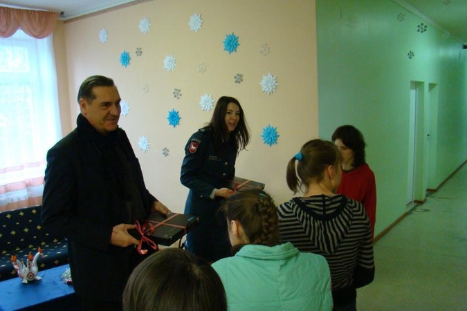 Kauno policijos pareigūnai ėmėsi Kalėdų senelių misijos 