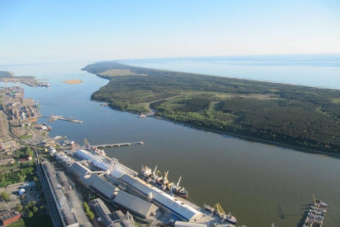 Prie naujai pastatytų krantinių jau gali švartuotis laivai