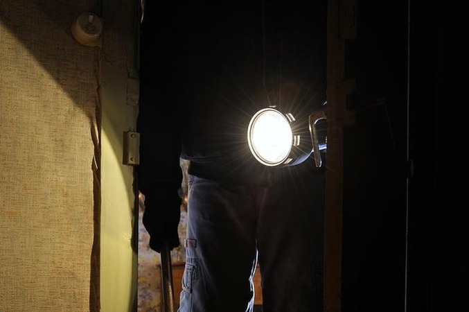 Panevėžyje ir Rokiškyje siautėjo kaukėti plėšikai