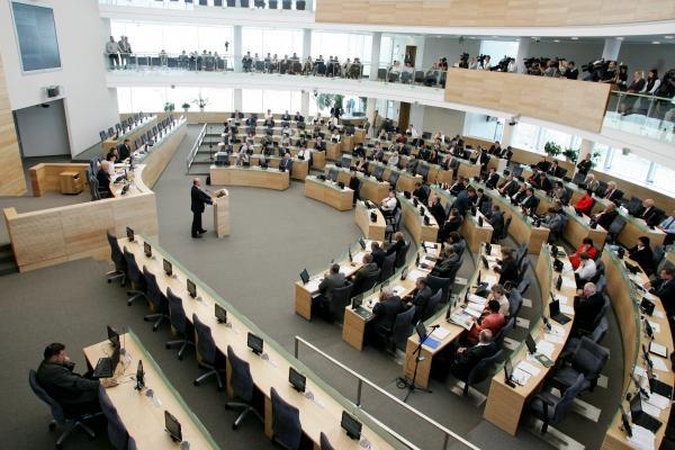Seimas davė atkirtį Briuseliui – siekia anuliuoti EP rezoliuciją dėl nepilnamečių apsaugos