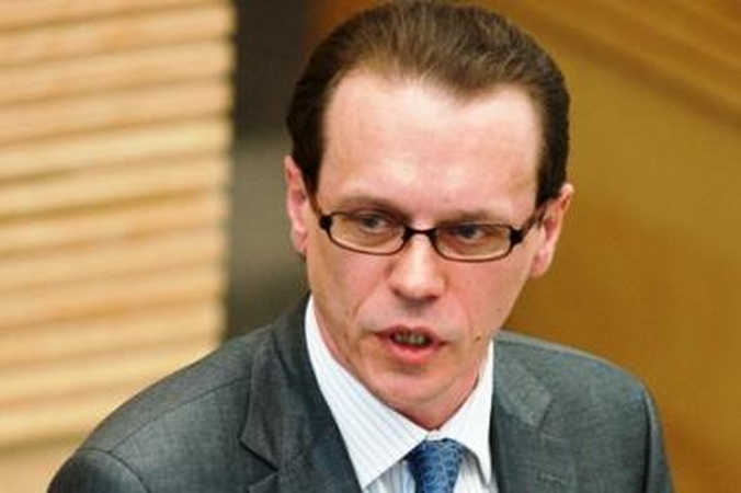 Finansų ministerija išlaidas kerpa penktadaliu