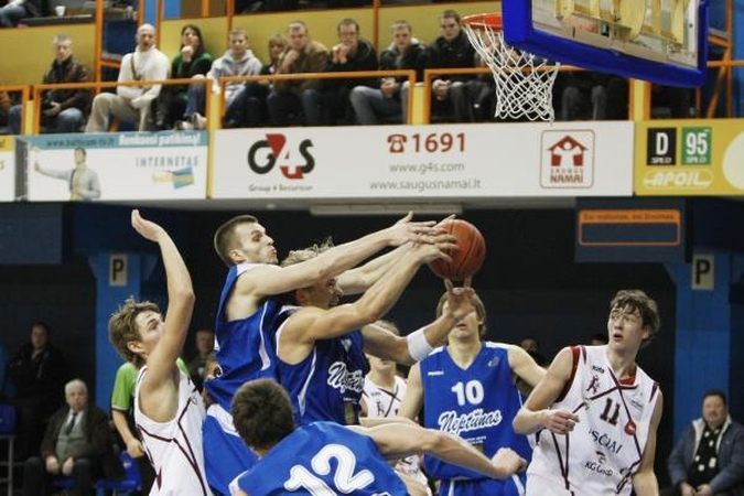 Neptūnas įveikė Kauno „Aisčius“