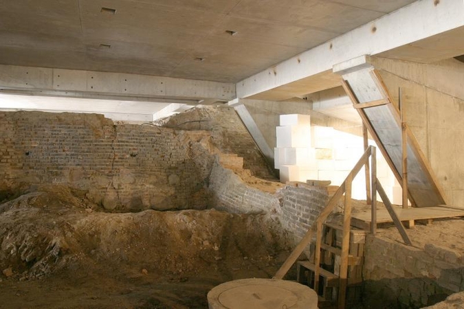 Restauratoriai atvėrė be vinių statytos Stelmužės bažnyčios duris