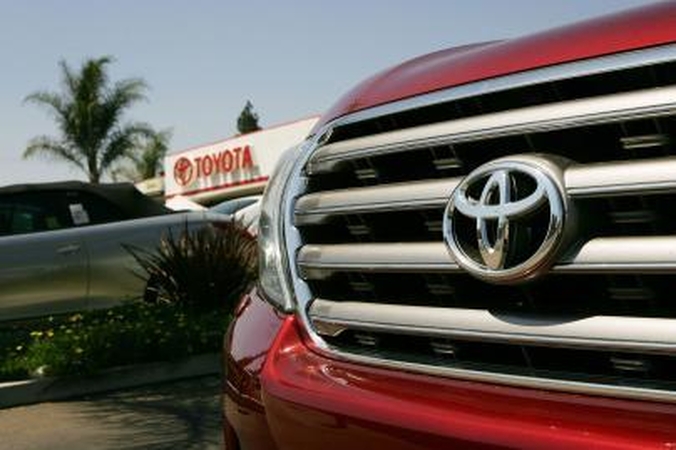 „Toyota" mažina optimistines prognozes