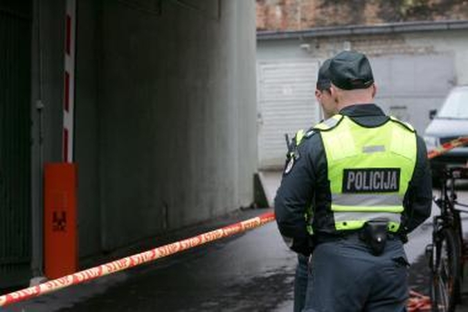 Po sprogimo Fabijoniškių gyvenamojo namo rūsyje rastas vyro lavonas