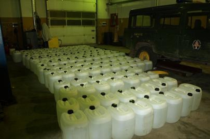 Lazdijų pasieniečiai sulaikė 5 tonas svaigalų