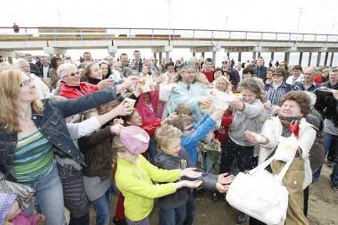 Palangoje sekmadienį lijo gintarais