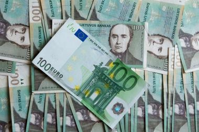 Komercinių bankų turtas šiemet sumažėjo beveik 5 proc. 