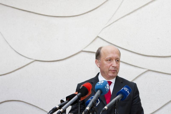 A.Kubilius: atlyginimai kilo dėl priedų skaičiavimo tvarkos