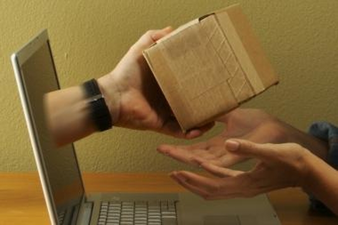 Interneto adresai - politinės kovos įkaitai