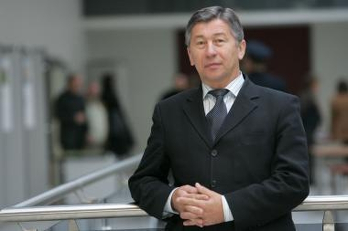 Savivaldybės Etikos komisija nesiryžta bausti nusikaltusių politikų