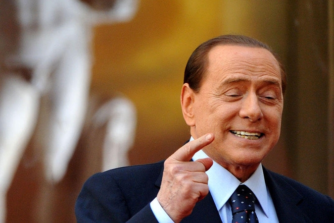 S. Berlusconi gali parduoti siautulingais vakarėliais garsėjusią vilą