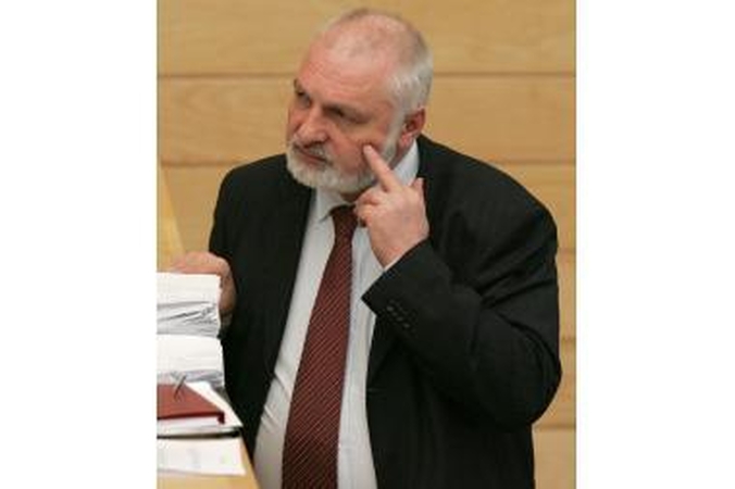 Opozicija kviečia Prezidentę nepasirašyti „Sodros“ biudžeto