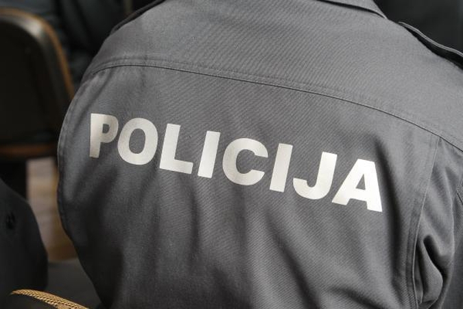 Klaipėdietis policijos pareigūnams siūlė kyšį