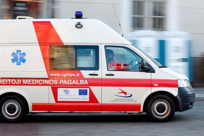 Panevėžyje į avariją pateko greitosios pagalbos automobilis