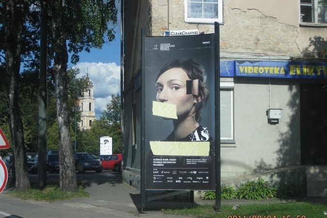 Vilniuje uždrausta savivaldybės leidimo negavusi reklama