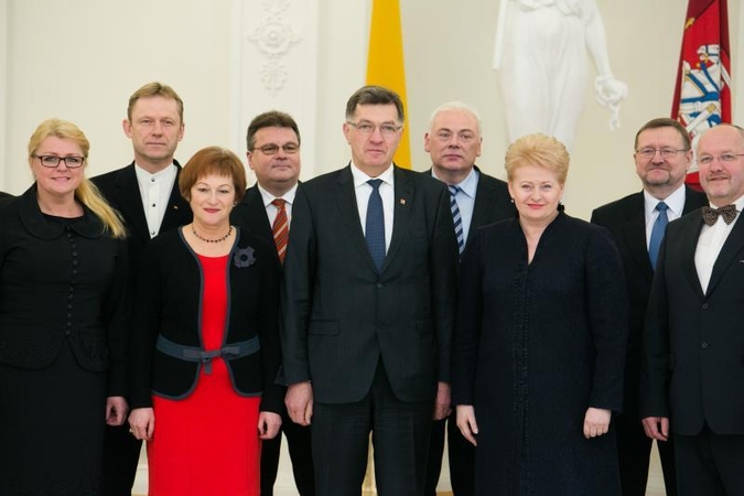 D. Grybauskaitė: Vyriausybė neturi tapti oligarchinių  interesų įkaite