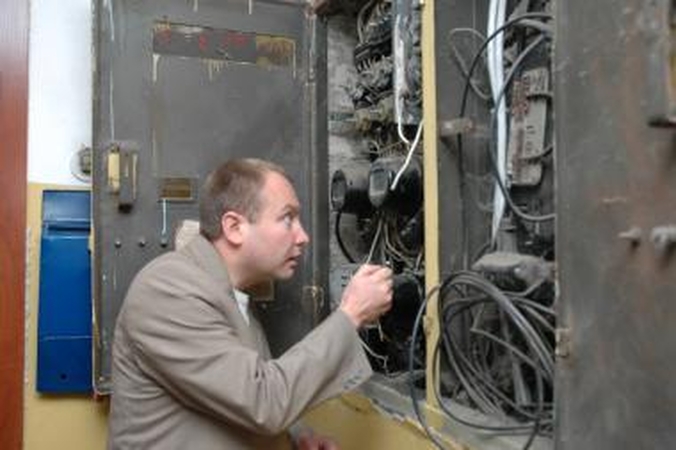 Vyrą mirtinai traumavo elektra