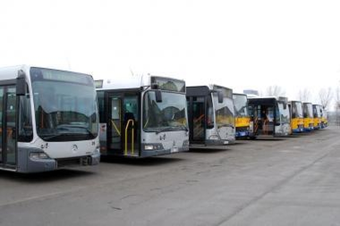Vasarą kursuos mažiau autobusų ir troleibusų
