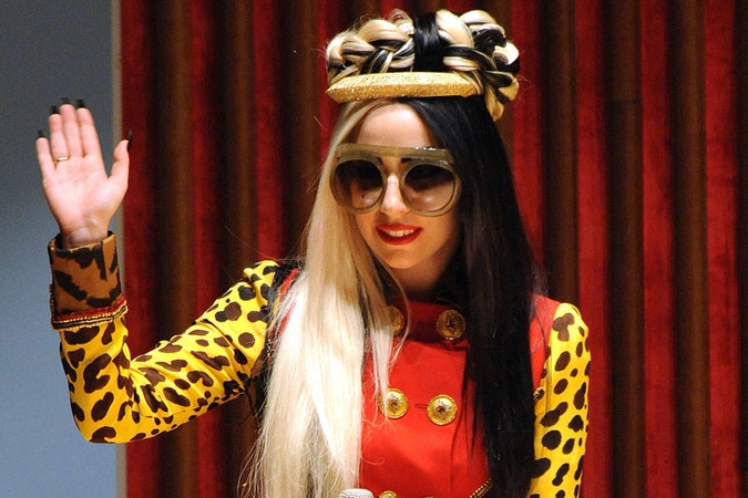 Lady Gaga apmėtyta kiaušiniais