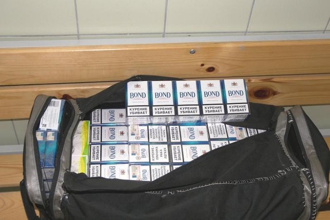 Žuvusio policininko mašinoje - krūva įtartinų cigarečių