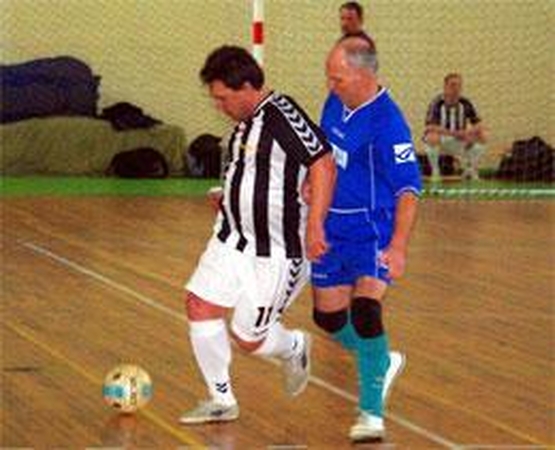 Senjorų salės futbolo pirmenybėse išryškėjo lyderiai