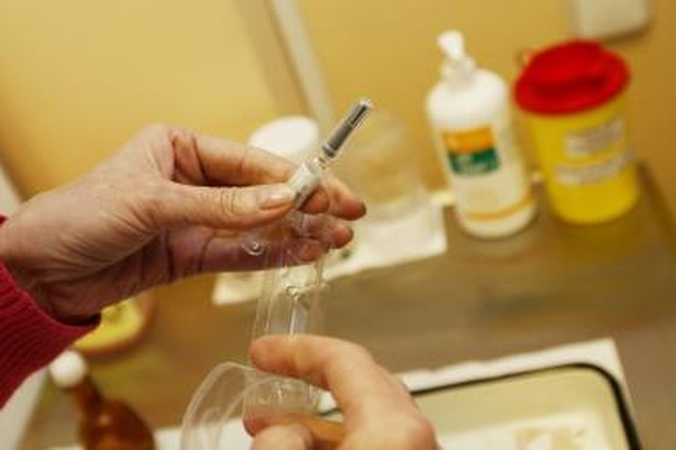 Numatoma sunaikinti apie 22 tūkst. pandeminio gripo vakcinos dozių
