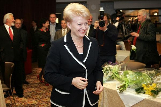D.Grybauskaitė pateikė ultimatumą 4 ministrams