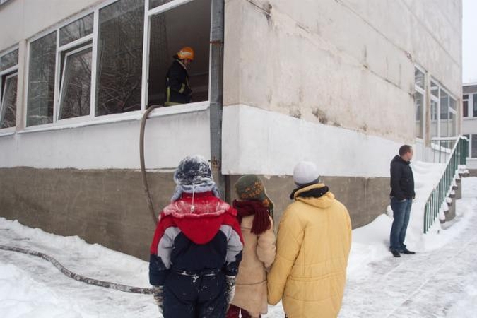 Dėl gaisro iš vaikų darželio buvo evakuoti vaikai