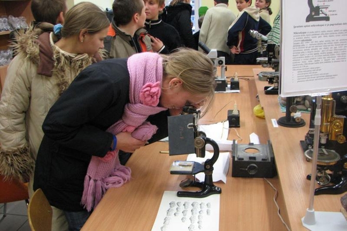 Jaunųjų mokslininkų mokykla laukia Klaipėdos moksleivių