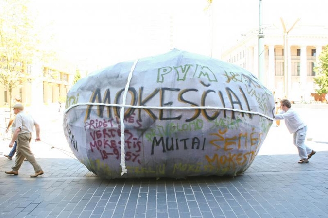 EK pašalino Lietuvai rekomendaciją dėl automobilių mokesčio