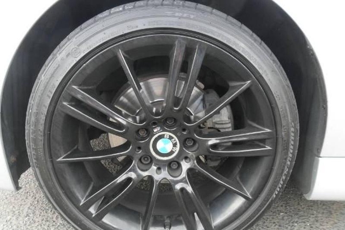 Klaipėdoje pavogtas apynaujis „BMW 525“ 