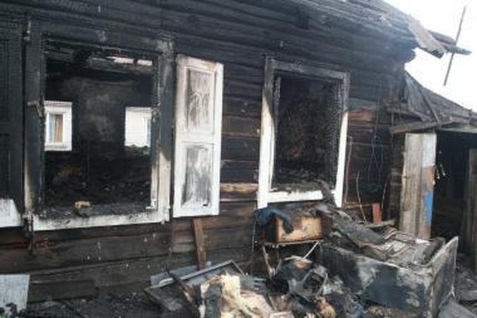 Naktį sudegusio vyro kūną ugniagesiai rado tik ryte