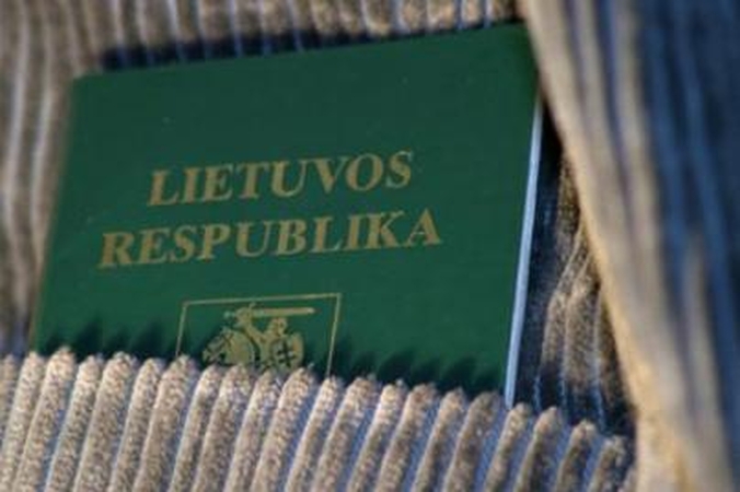 Prieš beveik 20-metį gimusias dukras tėvai pamiršo užregistruoti