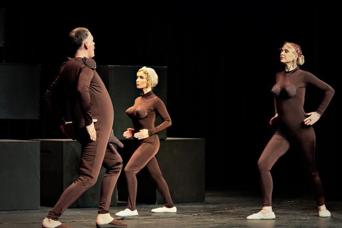 Klaipėdoje švilps J.Miltinio dramos teatro „Kulkos virš Brodvėjaus“