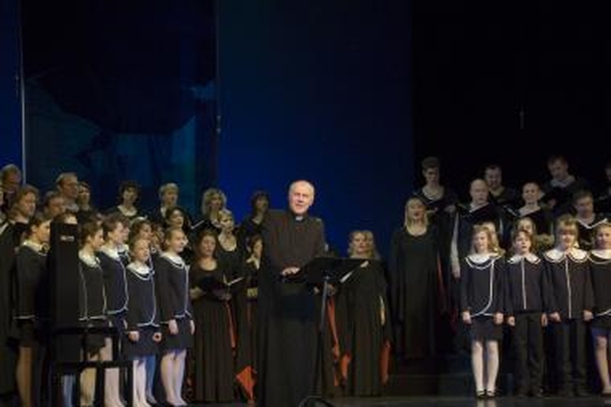 „Opera.lt“ – teatro scenoje ir kino ekrane (programa)