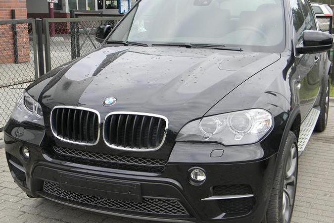 Pasieniečiams įkliuvo Vokietijoje vogtas „BMW X5“ 