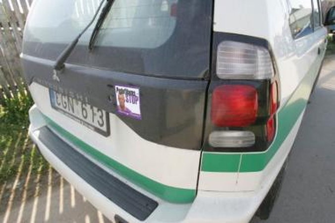 Penkiems D.Kedžio ieškojusiems pareigūnams gresia netekti darbo