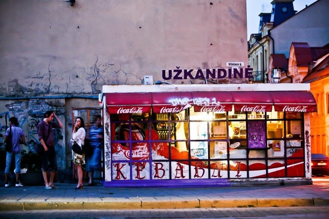 Naktinė prekyba alkoholiu – draudimai tik dėl akių