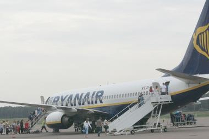 „Ryanair“ lėktuvas Lenkijoje leidosi avariniu būdu