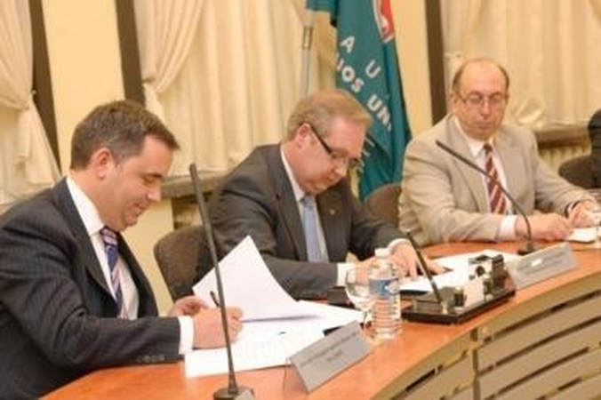 „Barclays“ ir KTU pasirašė bendradarbiavimo sutartį