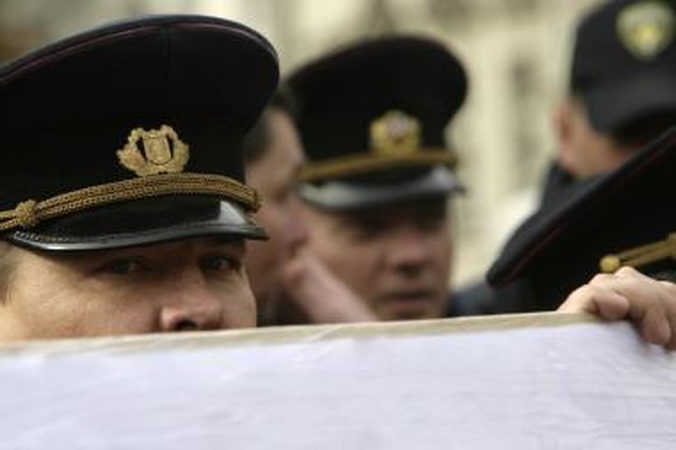 Latvija: policininkai nušovė žmogų, grasinusį šaudyti