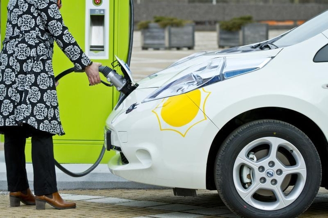 Elektromobiliams - bendras Europos įkrovimo stotelių tinklas