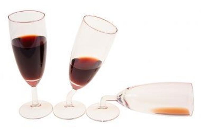 Šiauliuose norima drausti kavinėse pardavinėti alkoholį naktimis