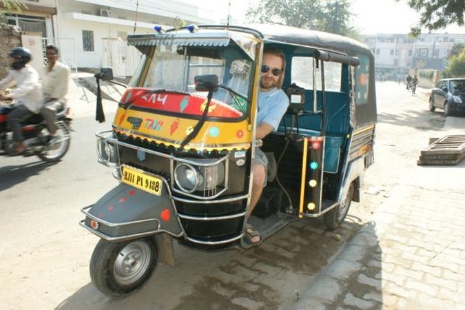 Londono gatvėse pasirodė „tuk-tuk“ taksi